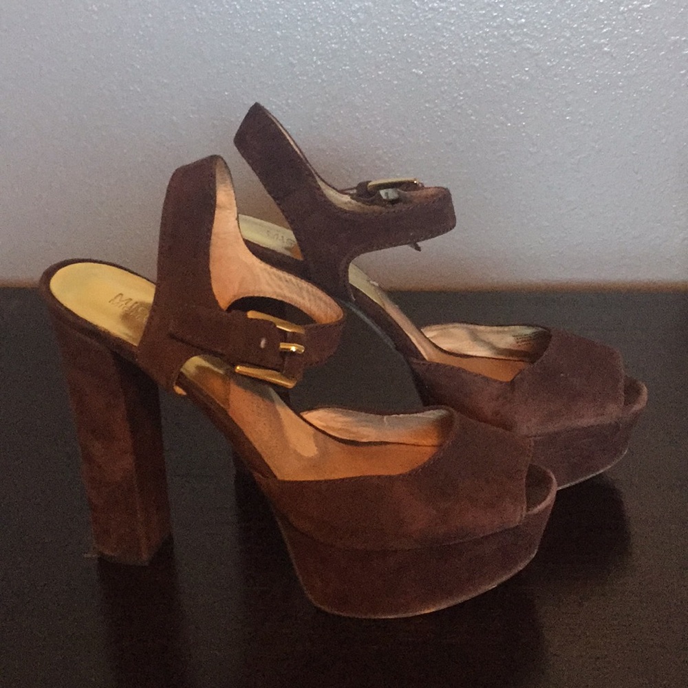 Suede Micheal kors pumps